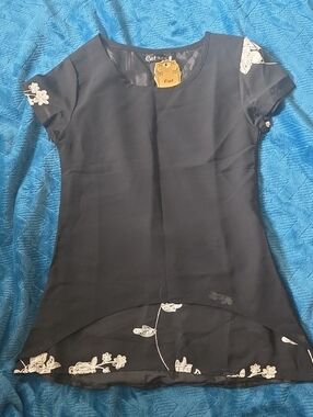 Black Floral-Trim Short Sleeve Women's Top